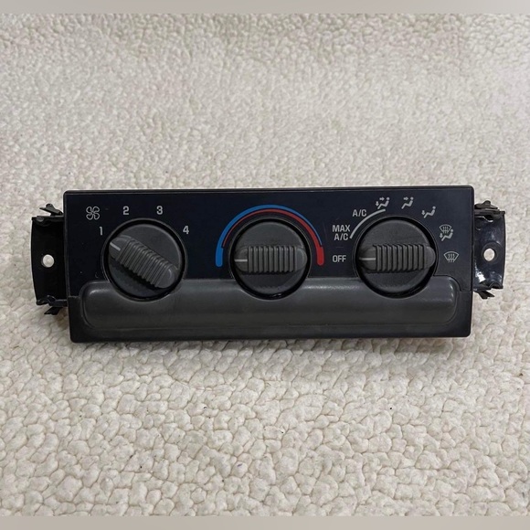 Chev Blazer GMC Jimmy Oldsmobile Climate Control A/C Heater Switch 16233939-A - Picture 2 of 16